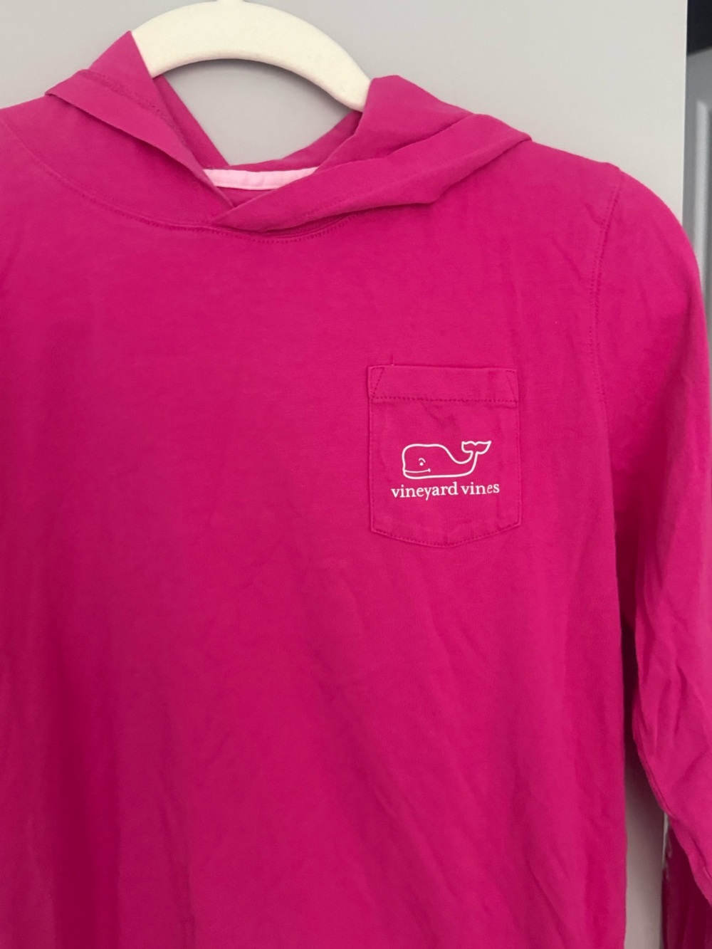 Vineyard Vines Women’s Bright Hot Pink Hoodie with Whale Pocket